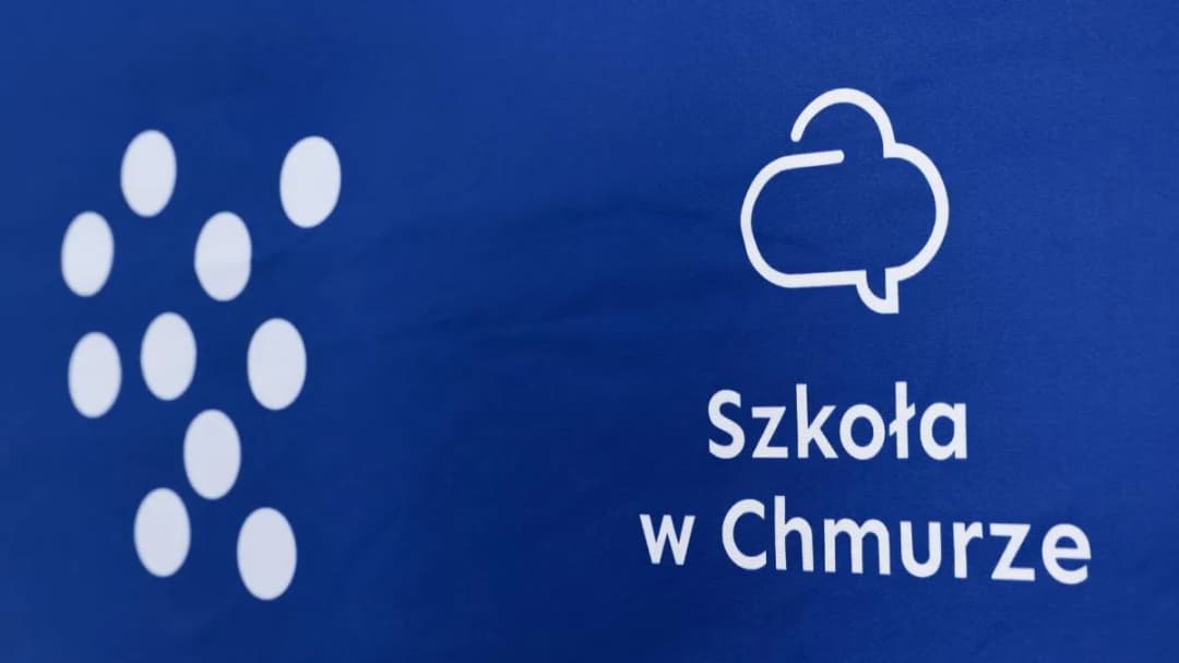 Ile kosztuje szkoła w chmurze? Sprawdź koszty i korzyści edukacji online