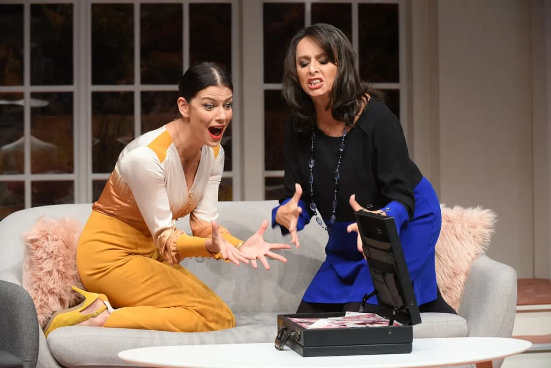 Spektakl Kochane Pieniążki – bilety, obsada, recenzje i streszczenie fabuły