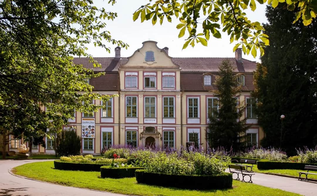 Oddział sztuki nowoczesnej Muzeum Narodowego w Gdańsku - historia i wystawy