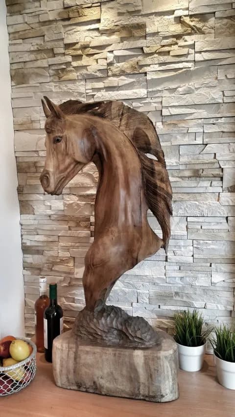 Rzeźby z drewna: techniki, inspiracje i porady dla początkujących rzeźbiarzy